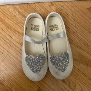 Bonton white velvet shoes EU29
